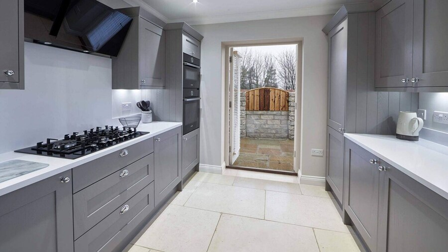 Host Stay Lowcross Cottage