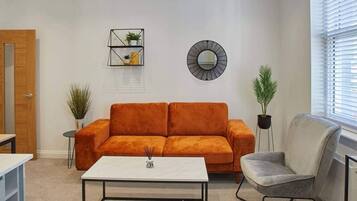 ์ํํธ | 2 ๊ฐ์ ์นจ์ค, ๋ฐฉ์ ์ค๋น, ์ธํฐ๋ท