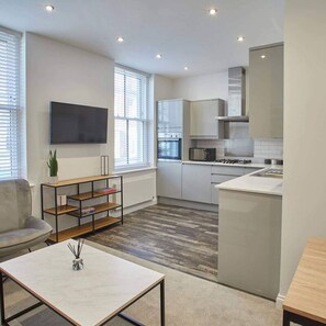 Apartamento | 2 quartos, quartos à prova de som, acesso à internet de alta velocidade