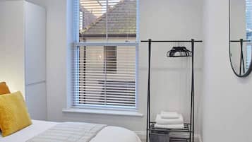 ์ํํธ | 2 ๊ฐ์ ์นจ์ค, ๋ฐฉ์ ์ค๋น, ์ธํฐ๋ท