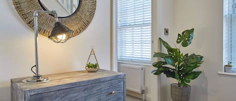 House | 5 bedrooms, Internet