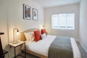 Căn hộ | 2 phòng ngủ, bàn, truy cập Internet tốc độ cao