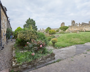 House - Host Stay Caedmon House (Whitby)