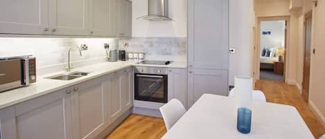 Apartment | 2 bedrooms, soundproofing, Internet