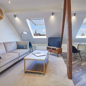 Apartment - Host Stay The Penthouse Hudsons Yard House (Whitby)