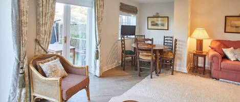 House, Accessible | 2 bedrooms, desk, Internet