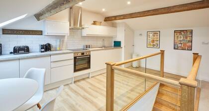 Host Stay Apartment C Cornerhouse Apartments