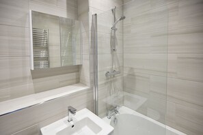 Ferienhaus | 2 Schlafzimmer, schallisolierte Zimmer, Internetzugang