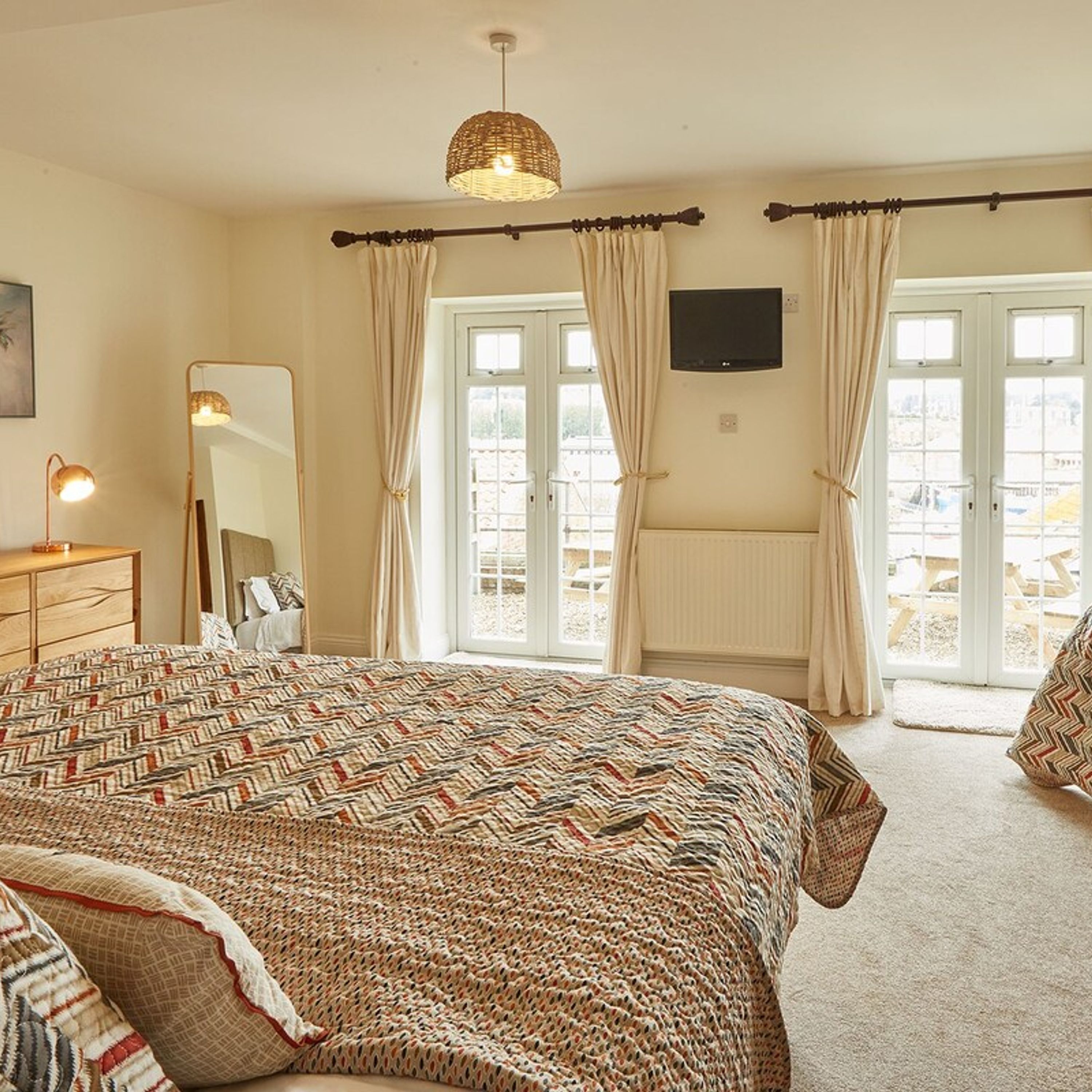 Hus | 4 soverom og internett