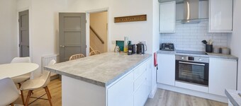 Host Stay Apartment B Cornerhouse Apartments