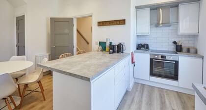 Host Stay Apartment B Cornerhouse Apartments