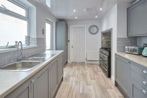 Apartment | 1 bedroom, Internet - Host Stay Riftswood Ruby (Saltburn-by-the-Sea)