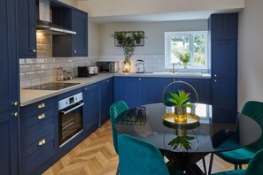 Apartment | 2 bedrooms, Internet - Host Stay The Penthouse at Prospect Hill Apartments (Whitby)