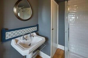 Casa, para fumadores | 4 habitaciones 