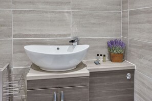 House - Host Stay Fly Away Ruby (Saltburn-by-the-Sea)