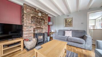 House | 2 bedrooms, desk, soundproofing