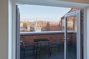 2 bedrooms - Host Stay Skyline Apartment (Whitby)