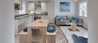 Host Stay Shipwrights