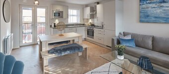 Host Stay Shipwrights