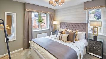 3 bedrooms, desk, soundproofing