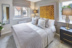House | 3 bedrooms, desk, soundproofing
