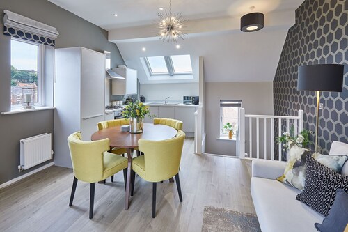 Host Stay Lightkeeper s Cottage