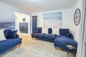 House - Host Stay The Alby (Whitby)