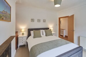 House - Host Stay The Alby (Whitby)