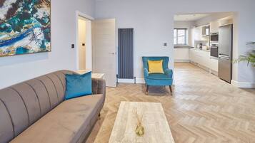 Apartment | 2 bedrooms, desk, soundproofing, Internet