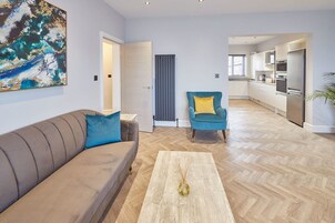 Apartamento | 2 dormitorios, escritorio, sistema de insonorización y Internet