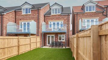 House | 4 bedrooms, Internet