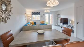 House | 4 bedrooms, Internet