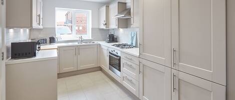 獨棟房屋 | 4 間臥室、網路服務