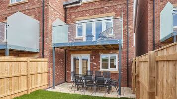 House | 4 bedrooms, Internet