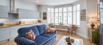 Host Stay Green View