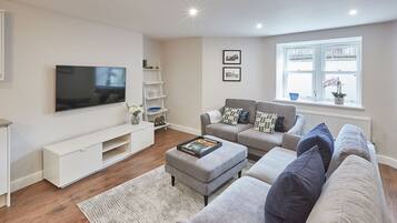 Apartment | 2 bedrooms, Internet