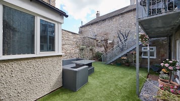 House | 7 bedrooms, Internet