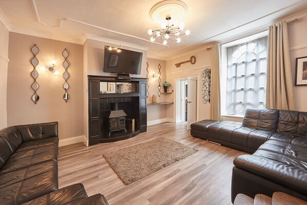 House | 7 bedrooms, Internet - Host Stay Rosedale House (Richmond)