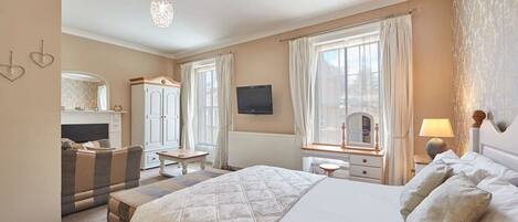 House | 7 bedrooms, Internet