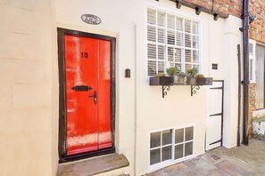 House - Host Stay Thimble Cottage (Whitby)