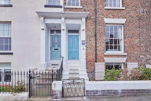 House | 4 bedrooms, Internet