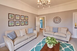 Hus | 4 soverom og internett