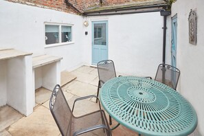 House | 4 bedrooms, Internet - Host Stay Austen House (Whitby)