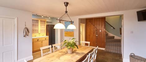 Hus | 4 soverom og internett