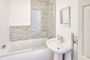 Apartment - Host Stay Apartment 2 Clarendon (Redcar)