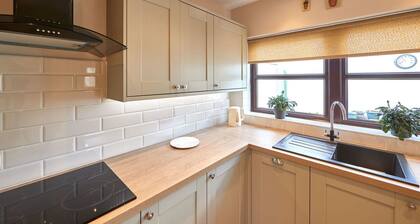 Host Stay Wood Street Cottage