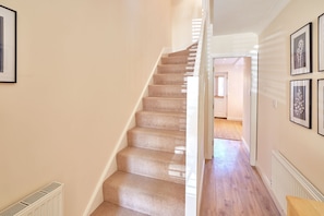 House | 4 bedrooms, Internet