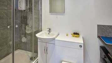 House, Accessible | 3 bedrooms, desk, Internet