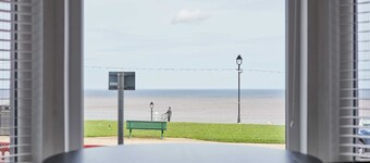 Host Stay Seaview Retreat