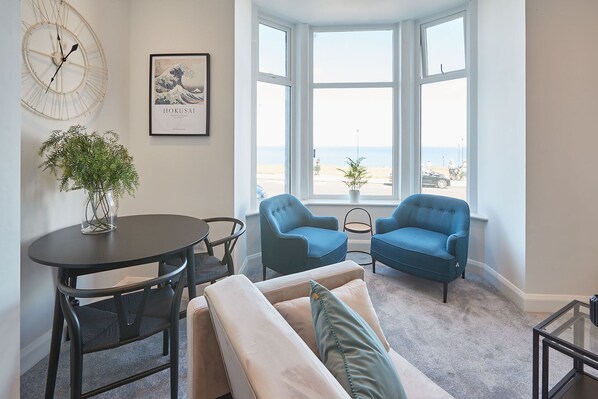 Apartment | 1 bedroom, Internet - Host Stay Seaview Retreat (Whitby)